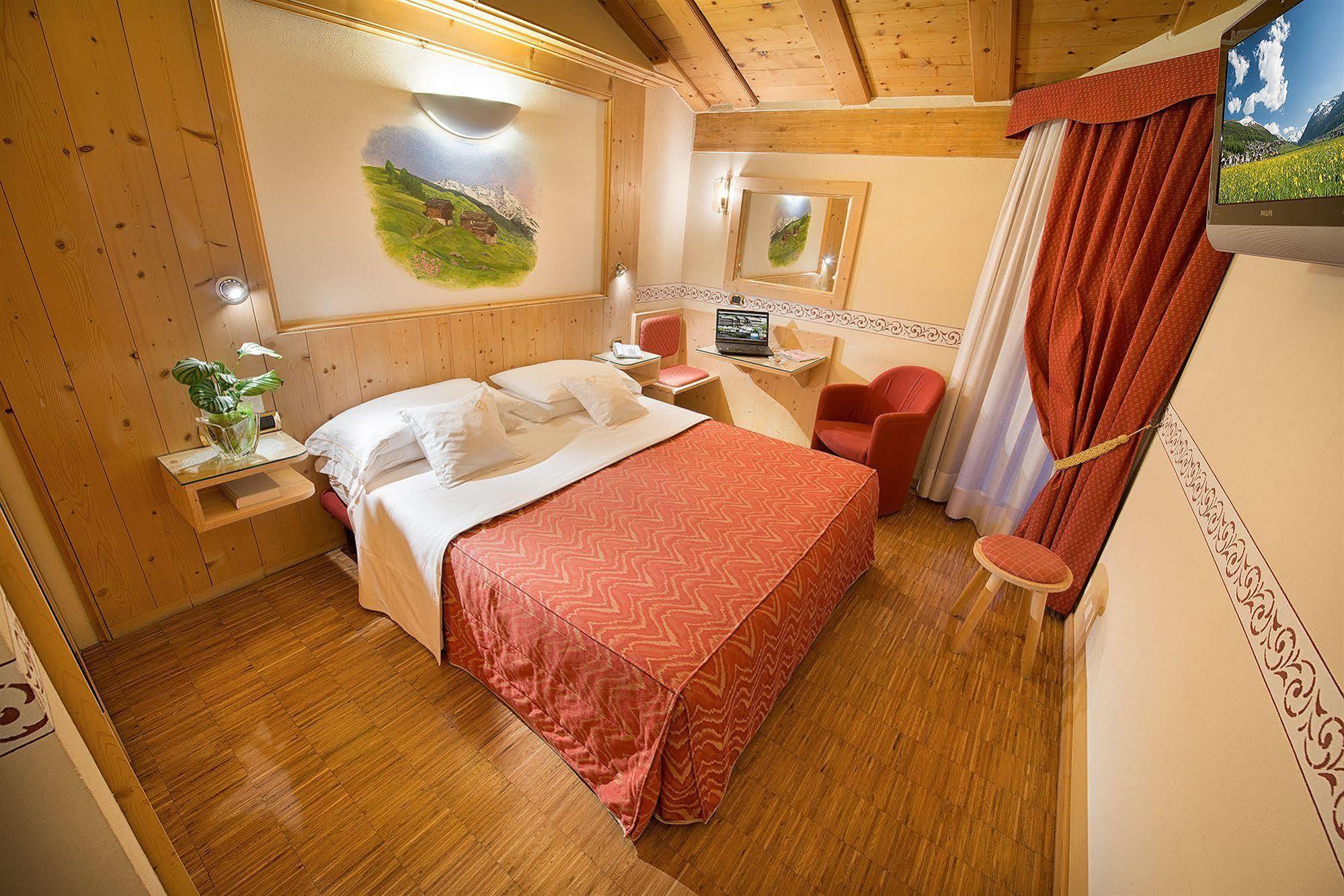 Montana Hotel 4*